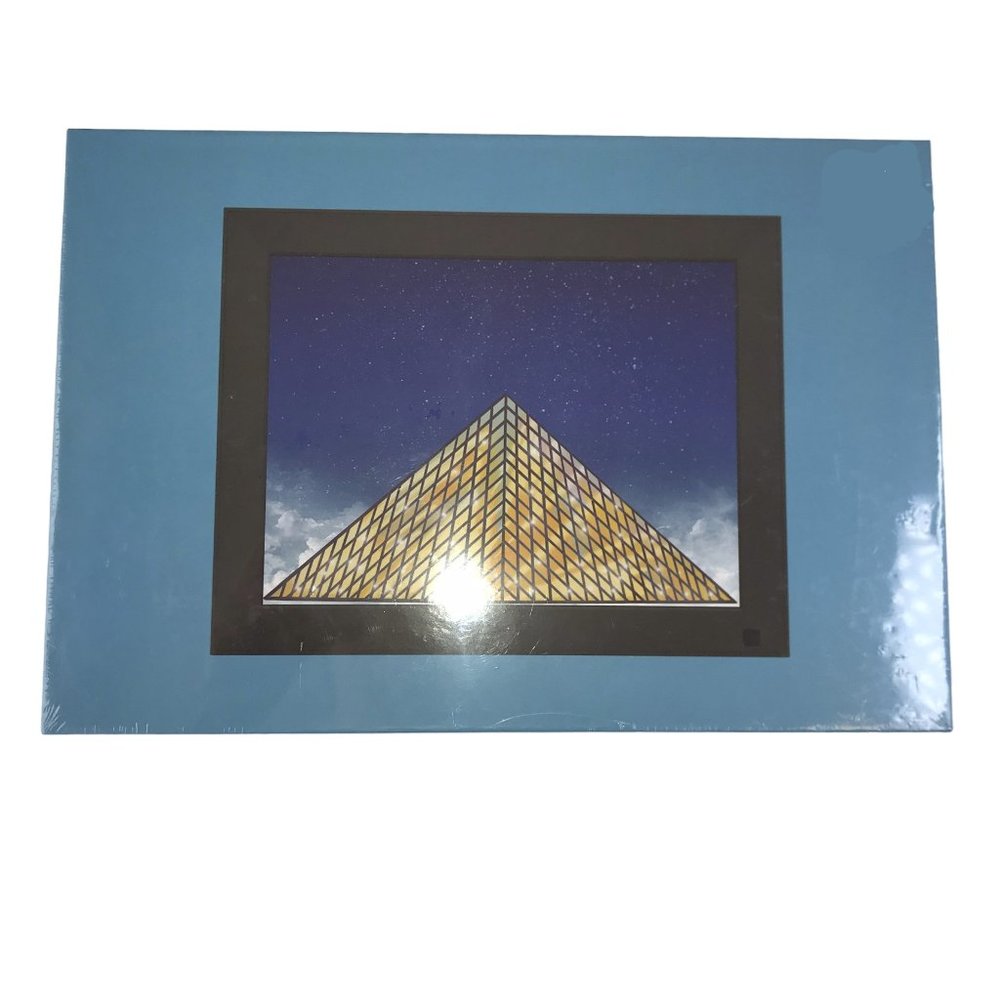 New in Sealed Plastic BSIMB Digital Photo Frame, Smart Digital Picture Stand 16G